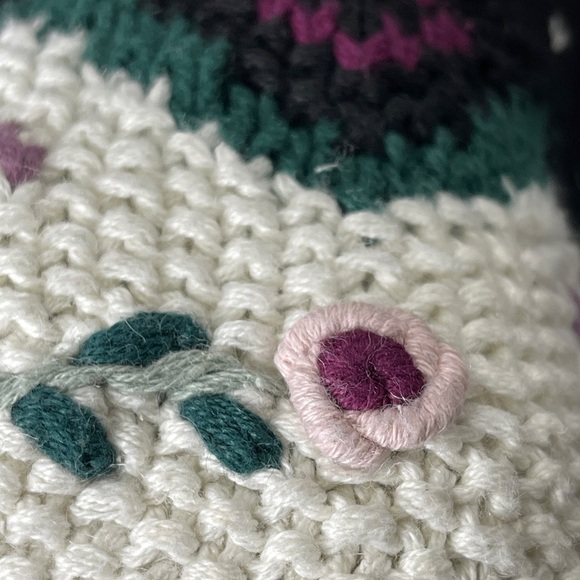 Cullinane Vtg 80s Grandma Floral Cottagecore Sweater Hand-Knit Medium Coquette - Picture 3 of 7